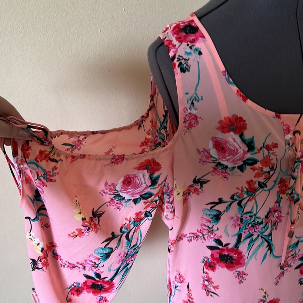 Pink floral cold shoulder tie dress - Picture 4 of 17